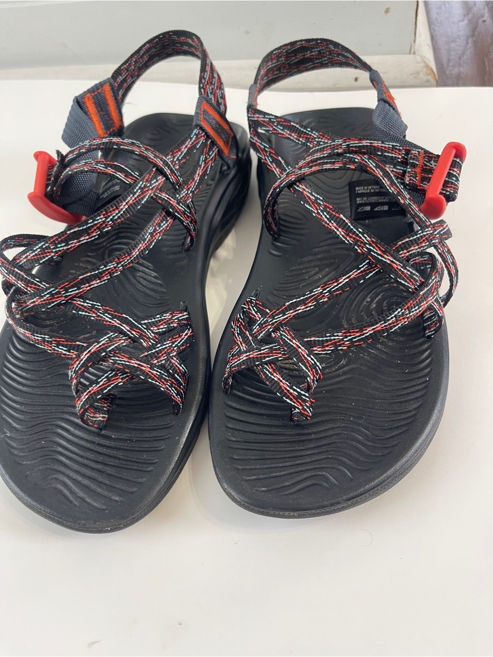 CHACO Womens Size 8 Bristle Cherry SANDALS Water Hike Outdoor - Picture 2 of 7